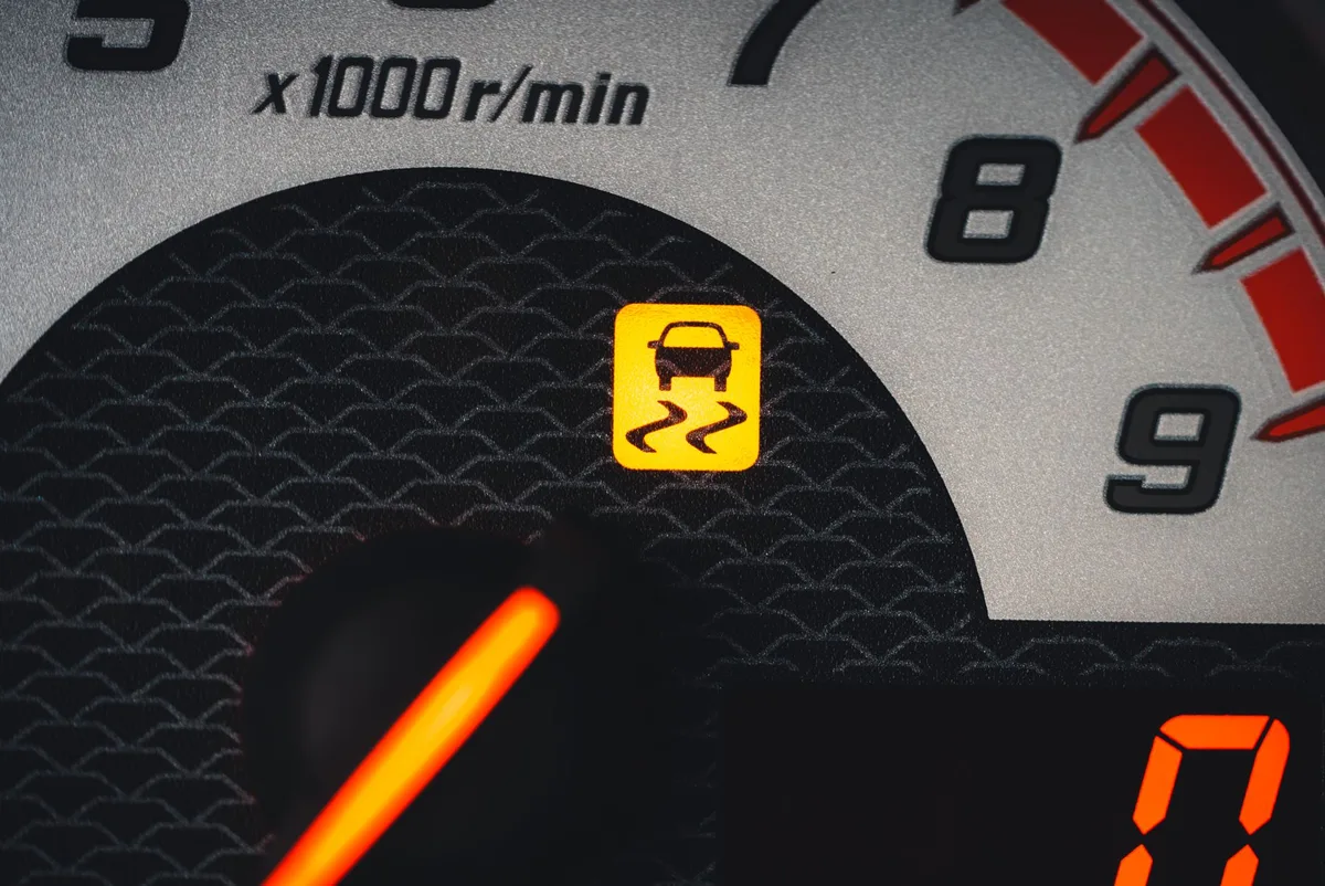 Car Battery Light On While Driving: Causes & Fixes