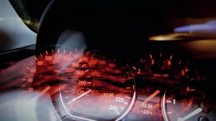Why Dashboard Lights Dim When Starting Your Car