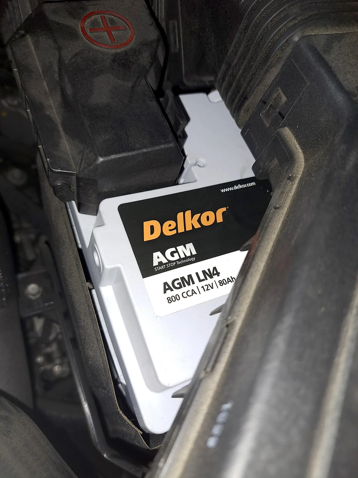 how long does an AGM battery last