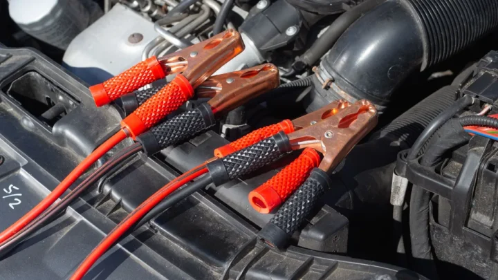 How to Jump Start a Car With a Jump Starter