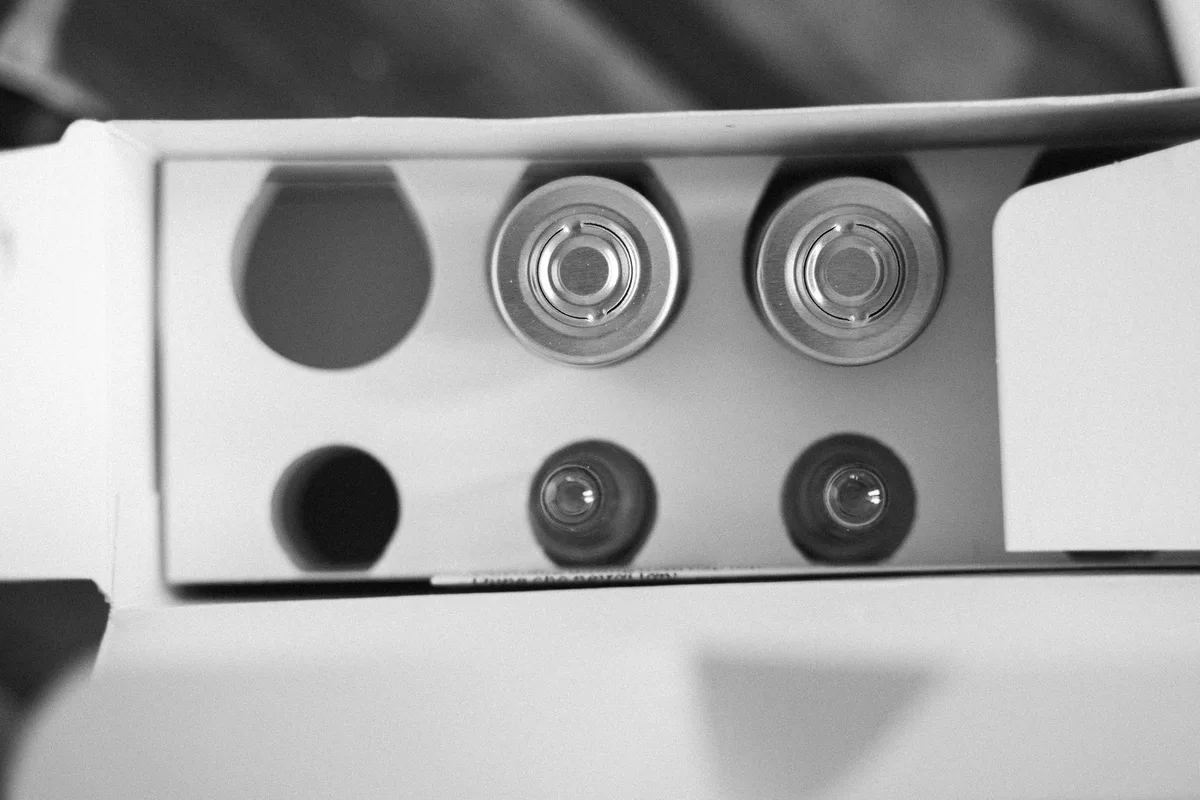 lead-acid battery cells and plates