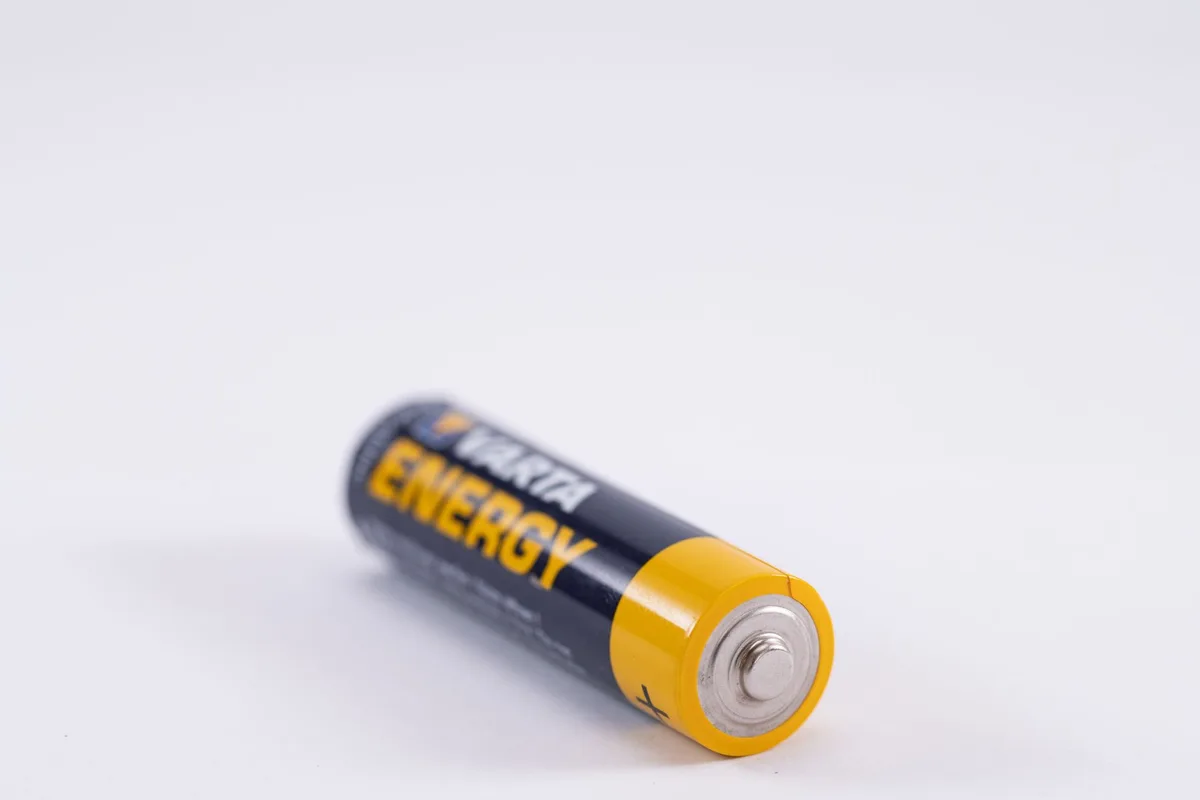 measuring DC voltage battery