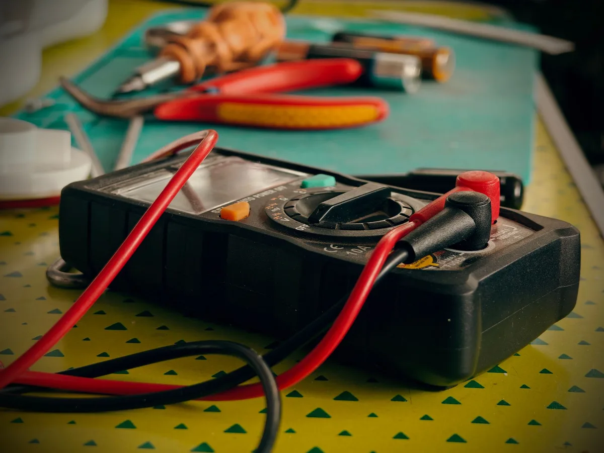 multimeter voltage test