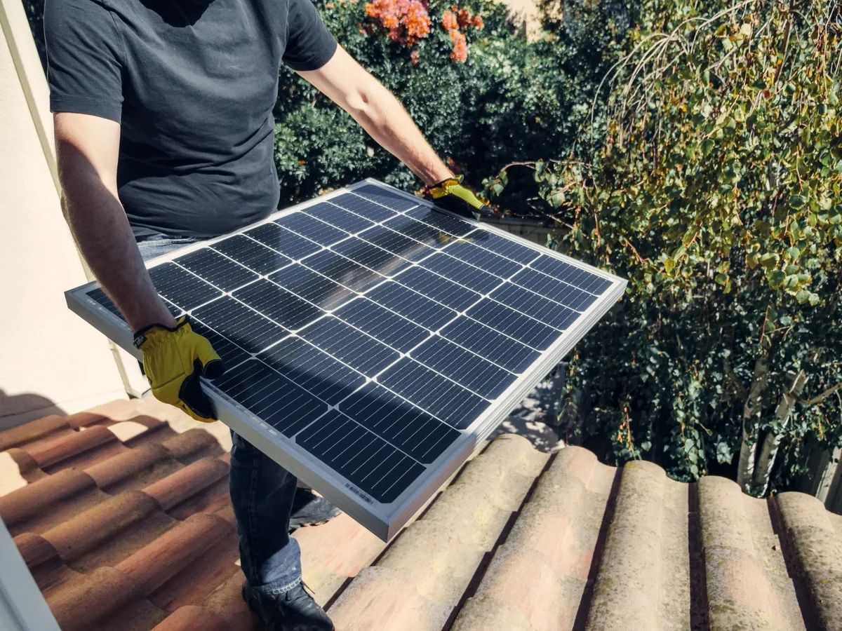 solar trickle charger