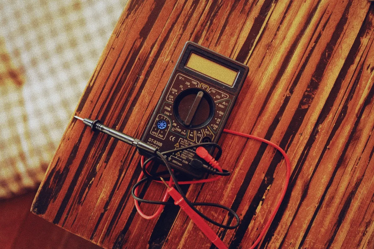 what does the 10A port on a multimeter do