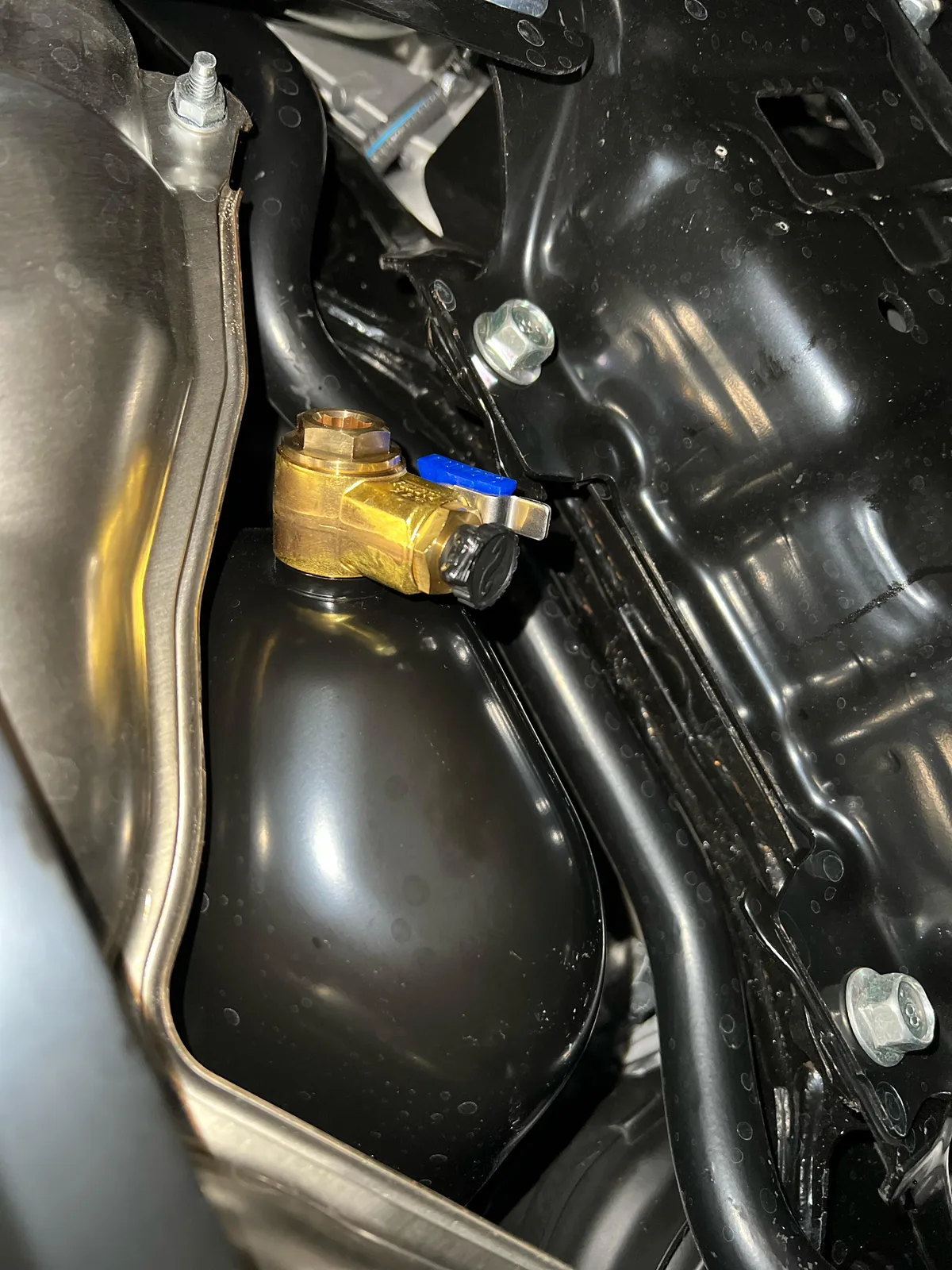 Fumoto quick drain valve