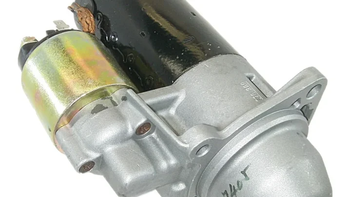 How to Jump Start a Car With Jumper Cables Safely