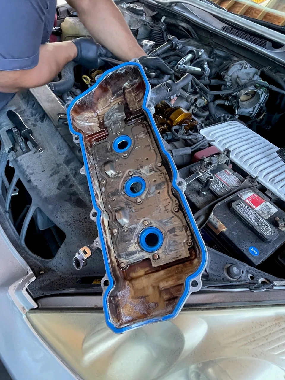 valve cover oil leak